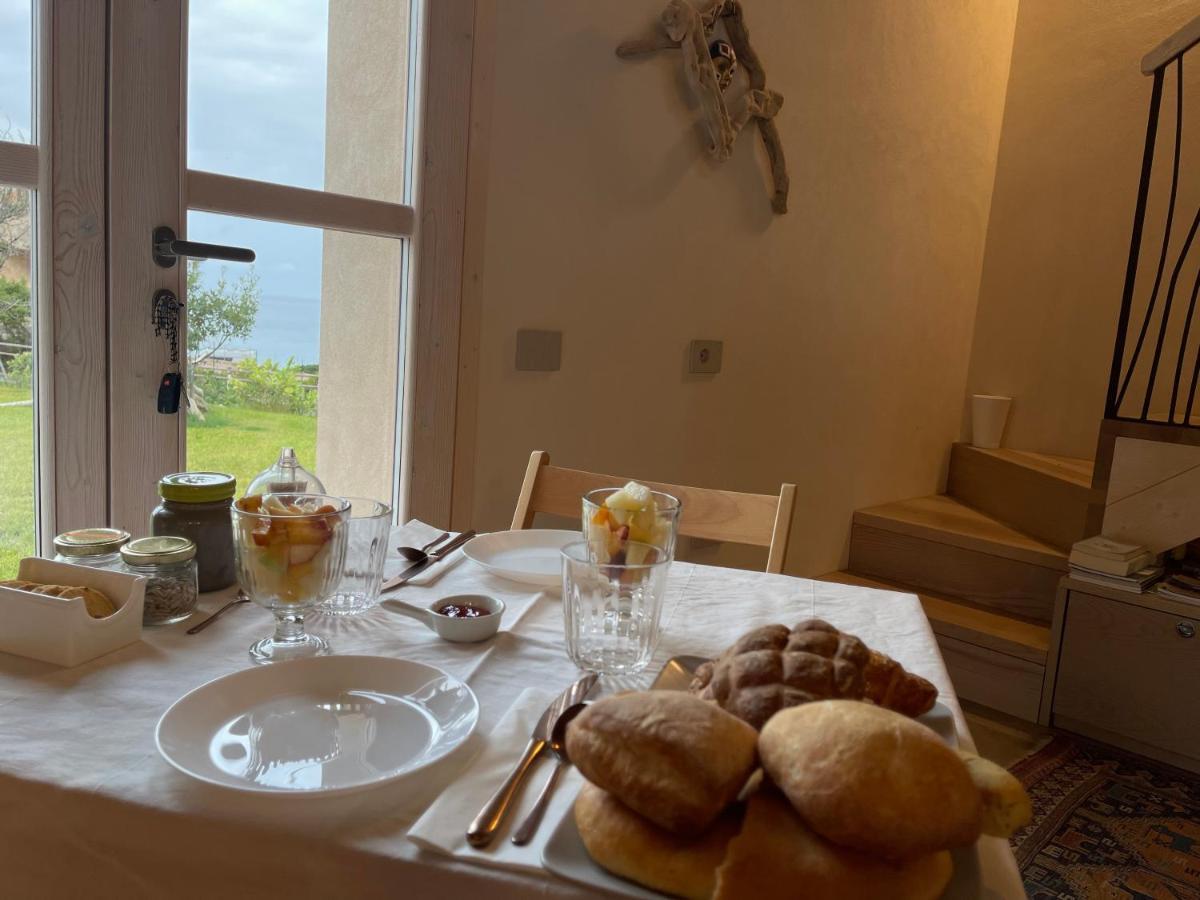 Alelca Domo Bed & Breakfast Buggerru Exterior foto